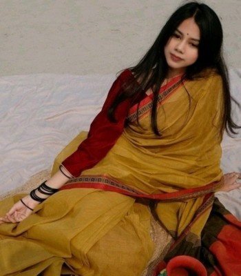 Real Simple Girl Image in mustered color saree 